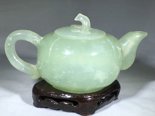 Exceptional quality fine carved Jade miniature Teapot with Hand Carved Stand - Picture 2 of 6