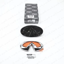 New Genuine Infiniti 2018-2022 Q50 Front Grille Emblem With Bracket Base SET