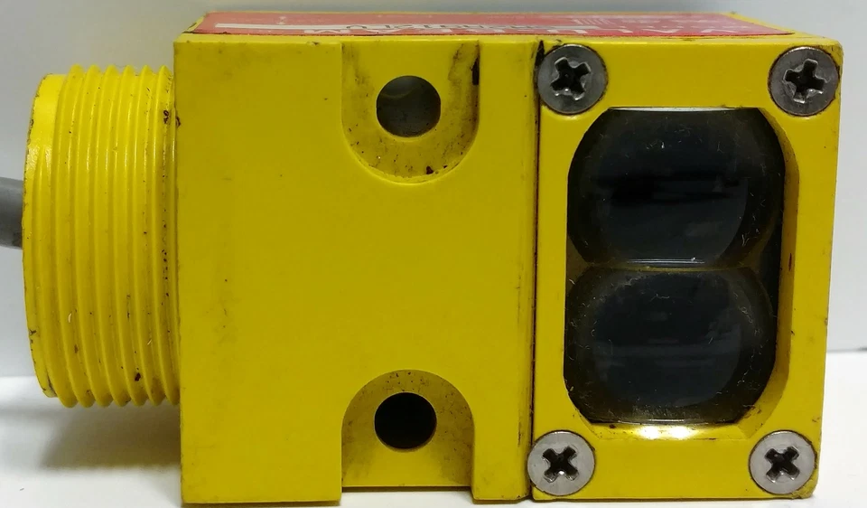 Banner Engineering 26575 / SM2A912LV Photoelectric Proximity Sensor - Image 2 of 4