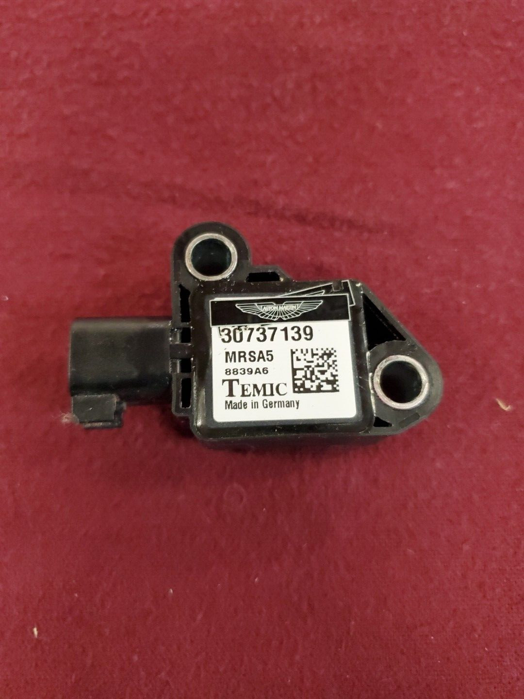 Aston Martin Front Upper Sensor Part # 4G43-37-10261 Used
