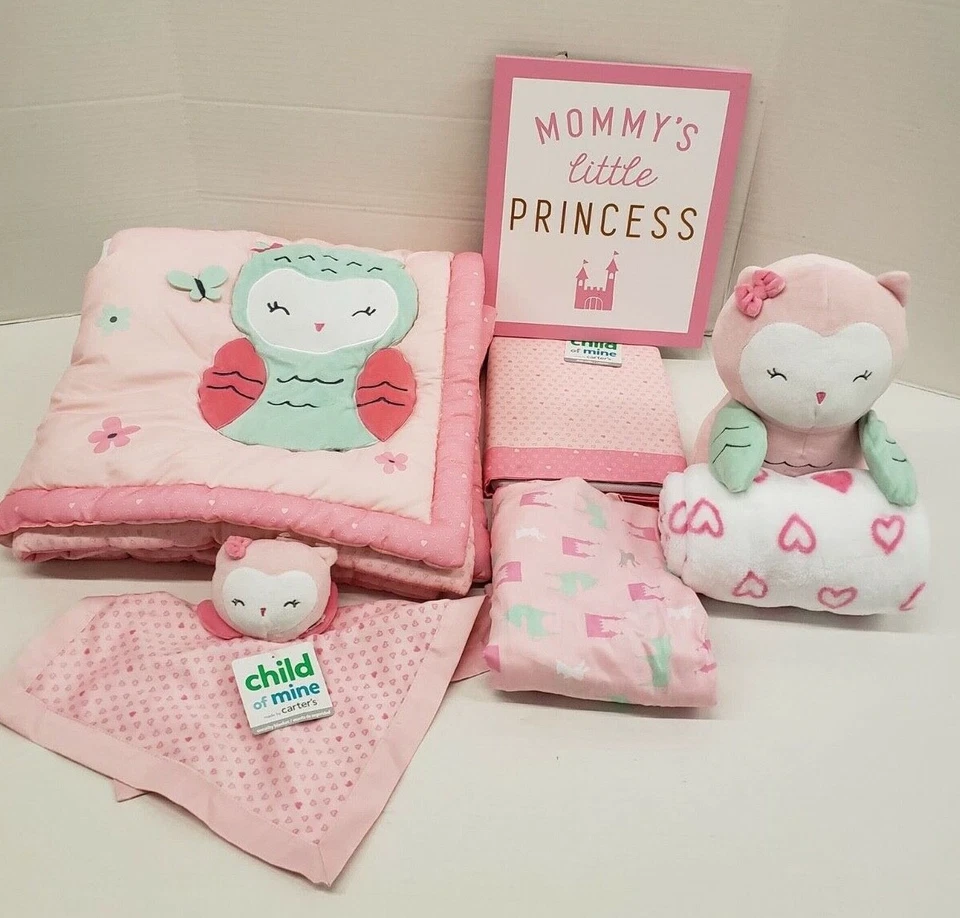 Conjunto de roupa de cama para berço Child of Mine: Princess 7 peças (com COBERTOR e arte de parede) da Carter's - Imagem 3 de 4