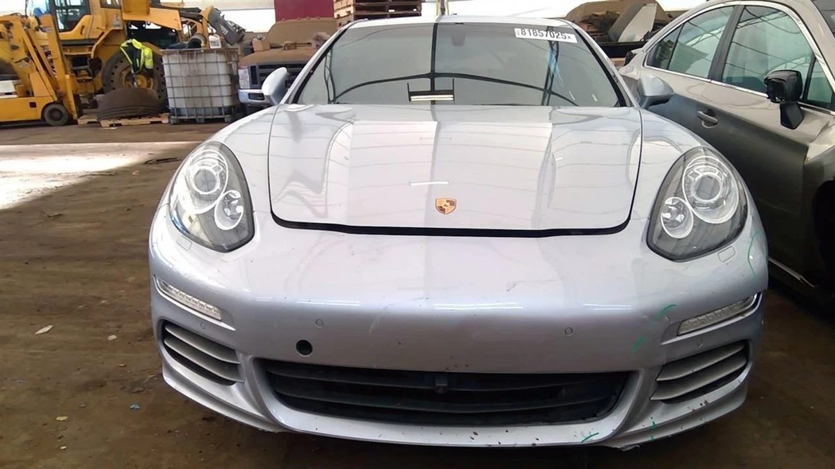 Manija Apertura Capó Genuina Porsche Panamera – 7L0823533D1E0 – Negro – OEM