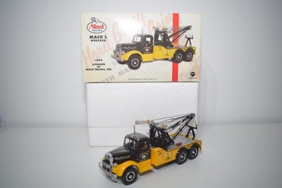 C9 1:34 FIRST GEAR MACK L WRECKER MACK TOWING MACUNGIE PA MIB