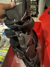 EVS Axis Sport Knee Braces Black (One Right Brace) 