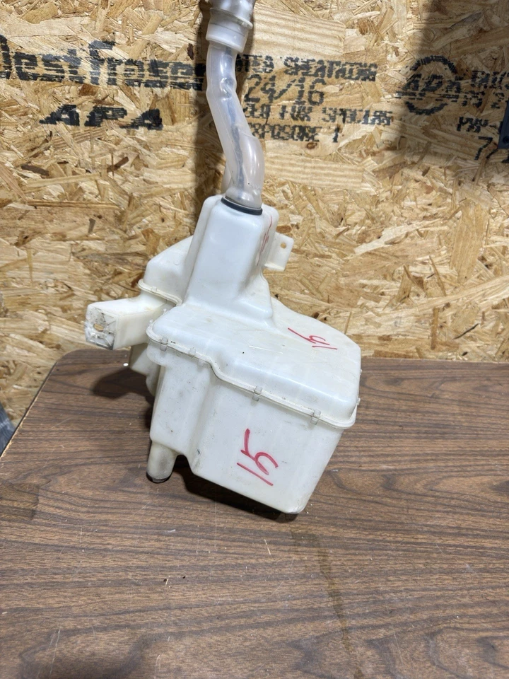 13-16 SCION FR-S 2,0 Л ПОЛНЫЙ ПРИВОД РЕЗЕРВУАР ОМЫВАТЕЛЯ ЛОБОВОГО СТЕКЛА - Изображение 2 из 4