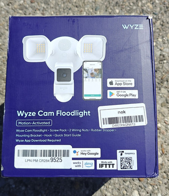 Wyze Cam Floodlight- 2600 Lumen LED Wired 1080p HD IP65, Motion Activated