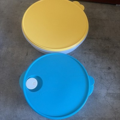 Tupperware Servalier Serving Bowls Yellow Blue w/ Lids Lot of 2 Vintage