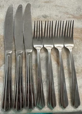 Central Stainless by Hampton Silversmiths Glossy, Raised Center Line 7pc set for