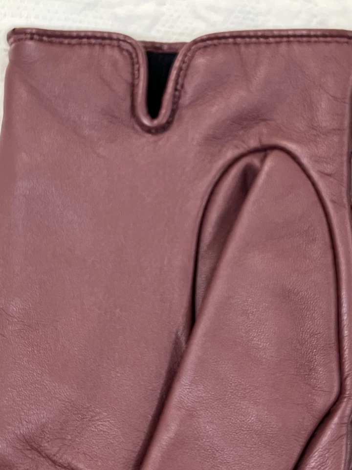 Guantes Coach Esculpidos Firma Acolchados Cuero Oveja Color Rojo Vino Talla 8 Foto 3 de 4