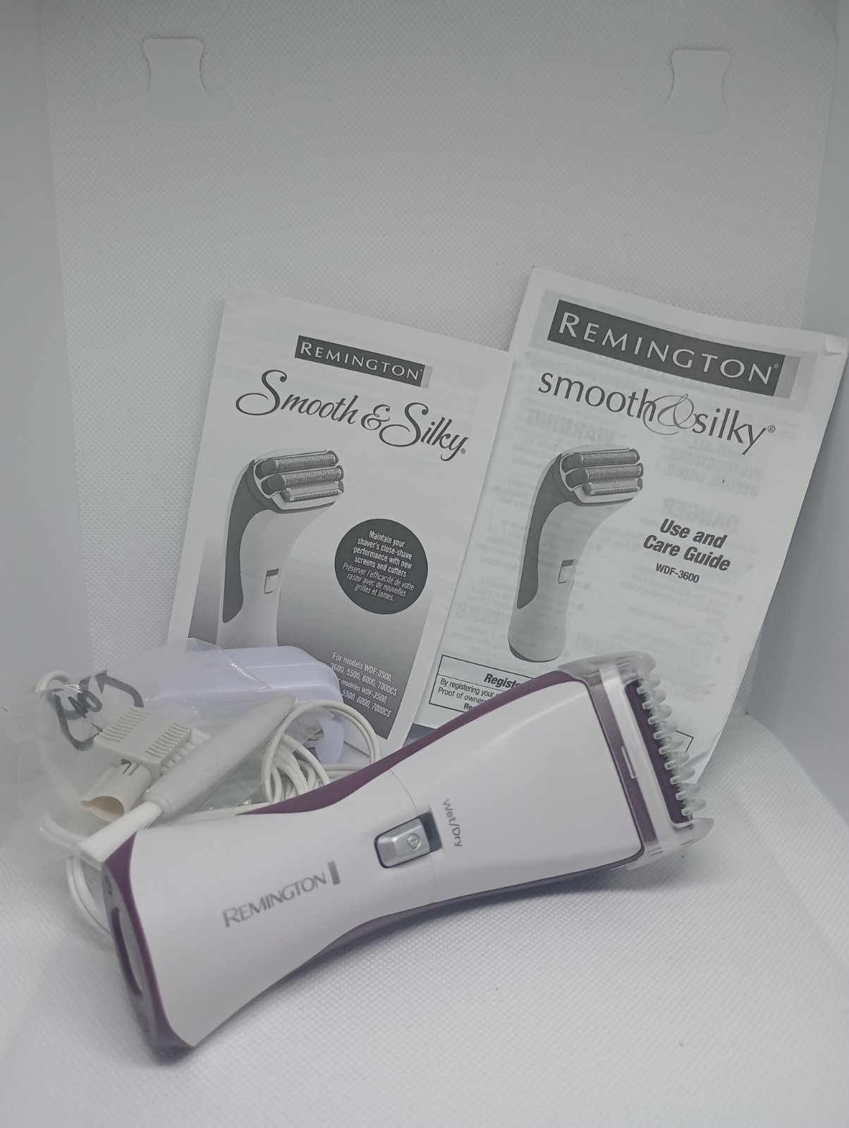 Remington Smooth and Silky Rechargeable Wet Dry Shaver Bonus