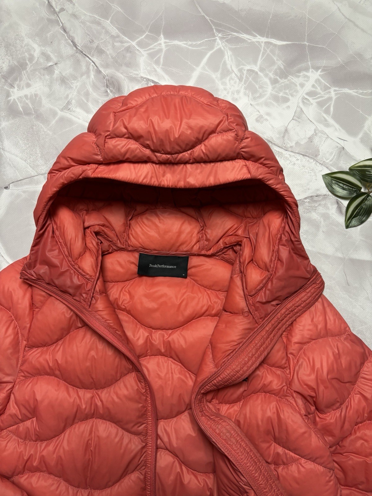 Peak Performance Helium Down Hooded Jacket Outdoo… - image 14