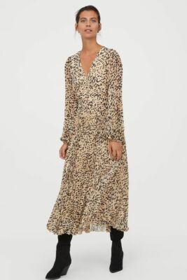 h&m pleated maxi dress Women's Black Pleated-skirt maxi dress