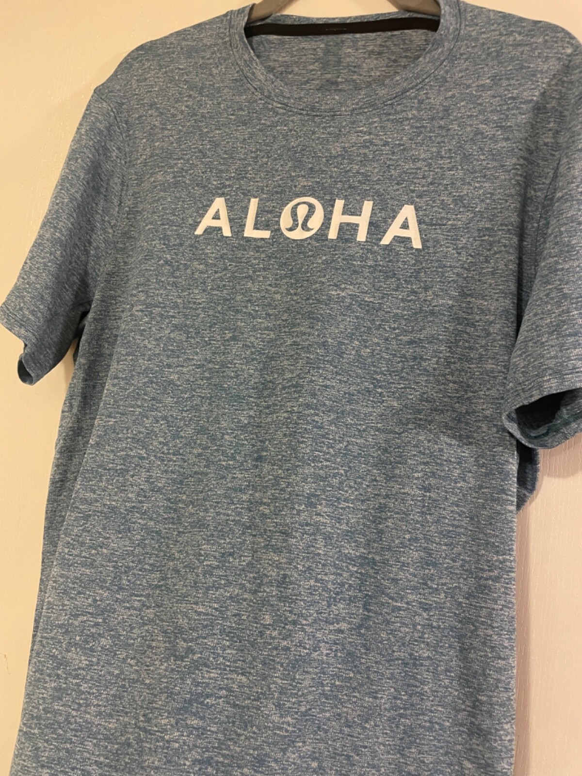 Lululemon *ALOHA Men's 5 Year Basic Tee *rare.* image 3
