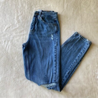 BDG, blue wash distressed high rise mom jeans, size 2/25