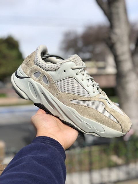 【美品】YEEZY BOOST 700 イージーブーストadidas アディダス