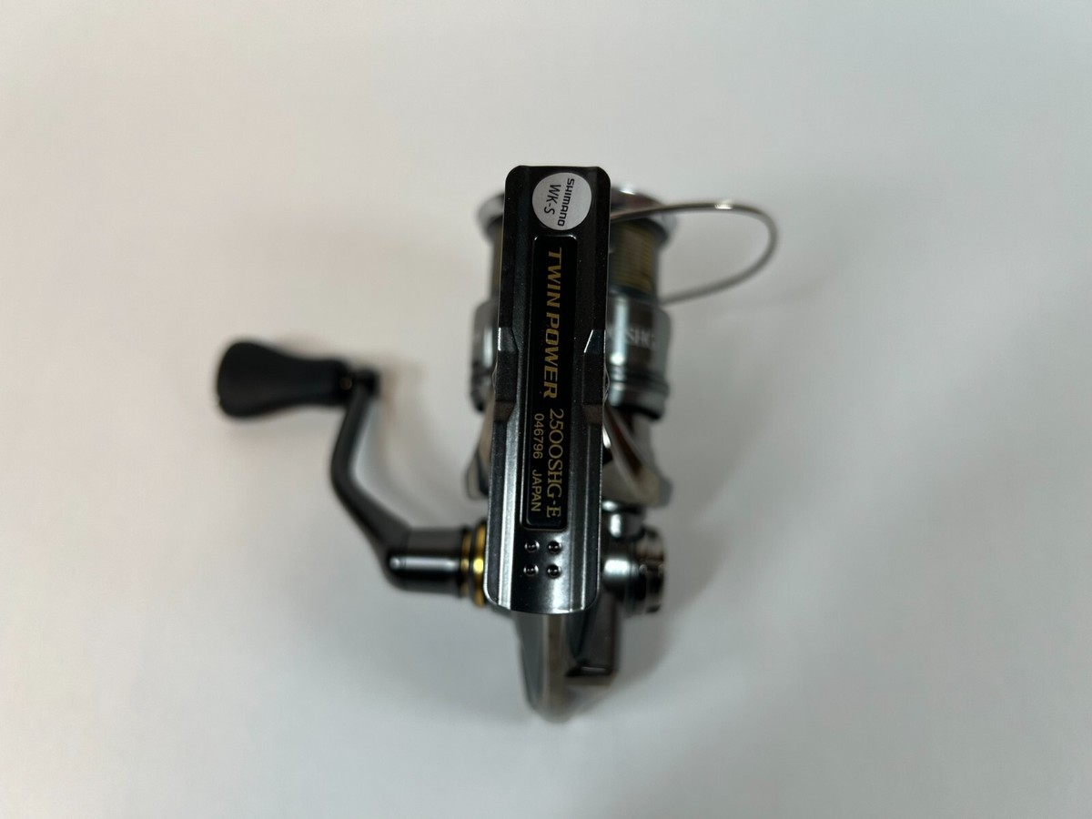 Shimano 24 TWIN POWER 2500SHG Spinning Reel New in Box from