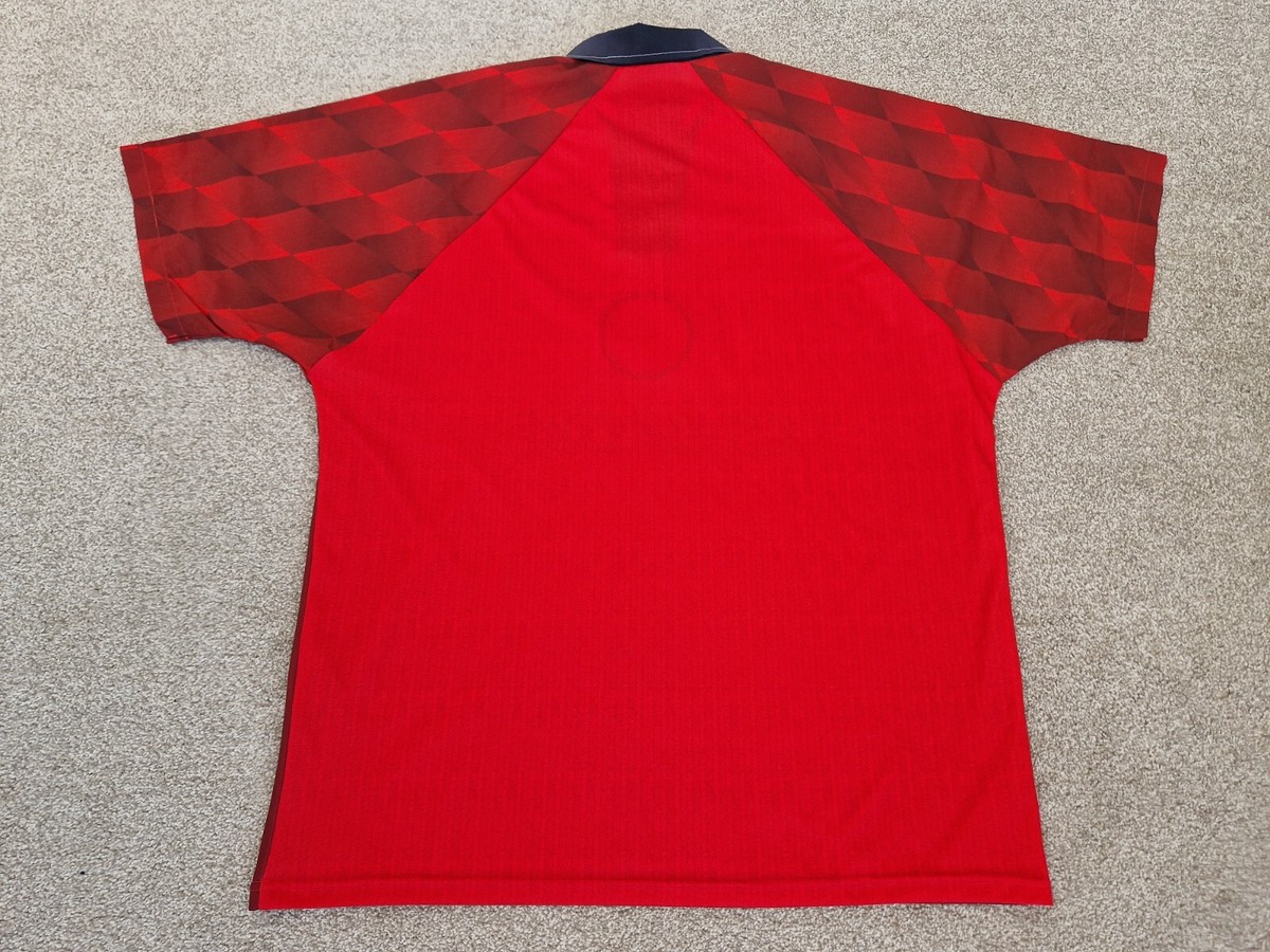 ウェア 1996-98 Manchester United  Shirt 1996-98 Manchester United Home Shirt Cantona 7 [Excellent] L