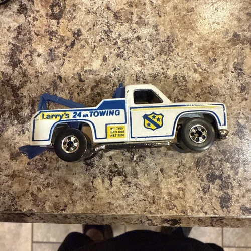 Hot Wheels Larry’s 24 Hour Tow Truck Vintage Hong Kong