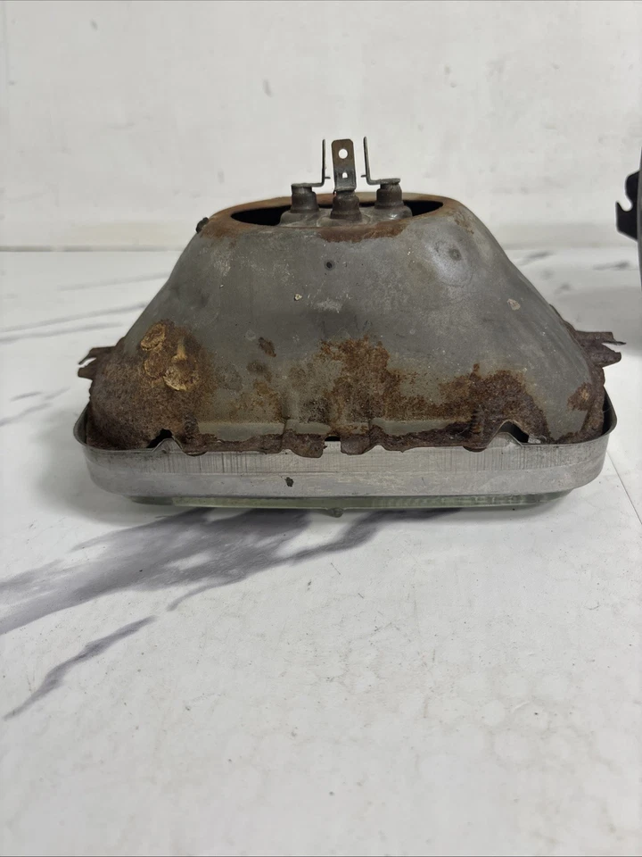 Dodge Truck W100 W250 D350 1984-1993 primera generación faros carcasa cucharones Foto 3 de 4