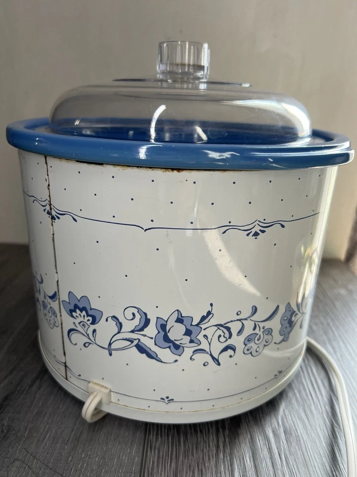 Vintage Rival Slow Cooker Crock Pot Blue Flowers model 3120 3.5 Qt Stoneware - Image 2 of 4