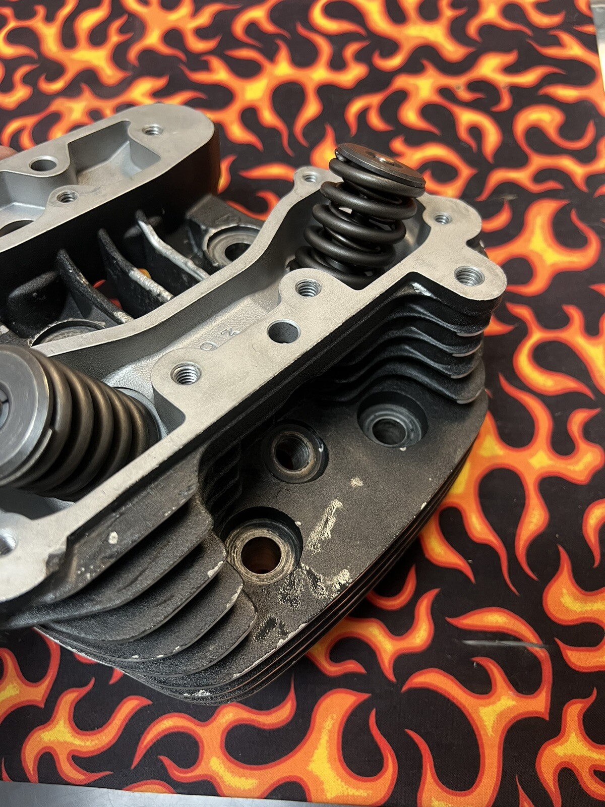 **84'91' HARLEY EVO CYLINDER HEADS engine 1672084B/1672184B** eBay