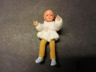 Altes Caco/Caho Baby Biegepuppe Puppe  Puppenstube Originalkleidung