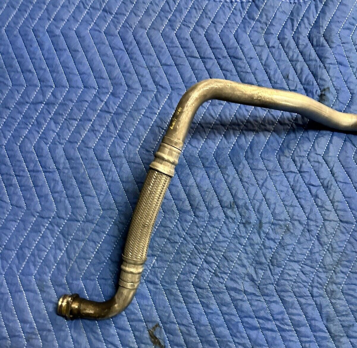 2017 2018 AUDI R8 PLUS OIL  TANK PRESSURE PIPE TUBE HOSE LINE CARRIER 4S0115689E