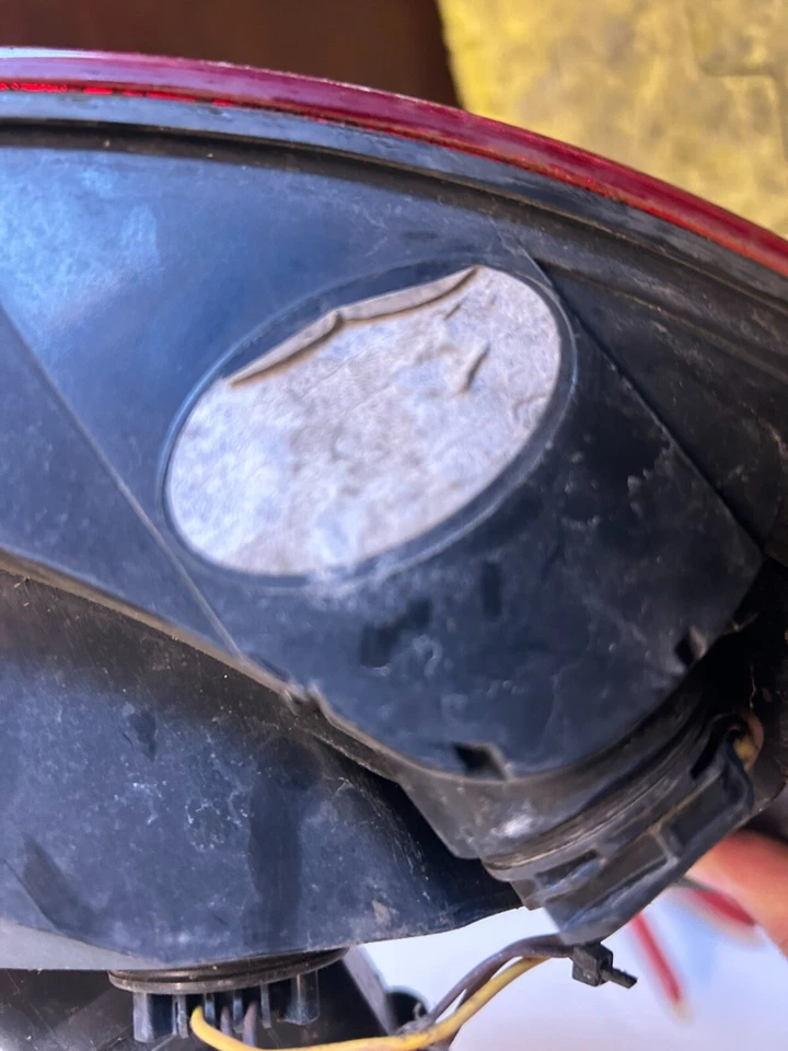 VOLKSWAGEN GOLF MK6 GTD GTI 2009-2012 LUZ TRASERA LED FUERA DEL LADO DEL CONDUCTOR Foto 3 de 3