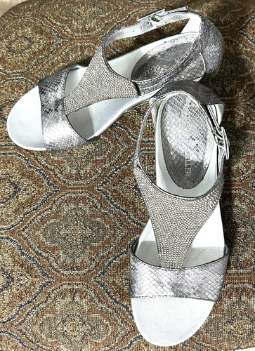 Andrew Geller Arana Sandalen Silber & Strass Größe 5 Keilabsatz Cut-Outs 3"
