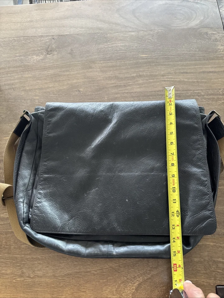 Auténtico Bolso Mensajero HUGO BOSS Cuero Solapa Frontal Escuela, Viaje, Trabajo Foto 2 de 4