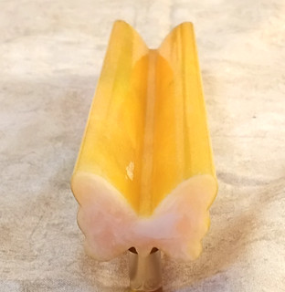 Old Bakelite Catalin ORIGINAL 1940s Pale Pink Marble Butterfly Figural Rod 160gm