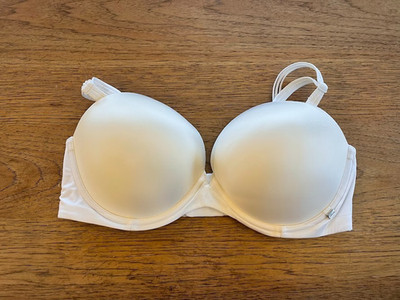 Victoria's Secret White 34A Very Sexy Push Up Add Strapless Multiway Bra