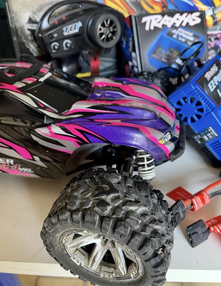 Traxxas Rustler 4x4 VXL Scala 1:10 - Immagine 2 di 4