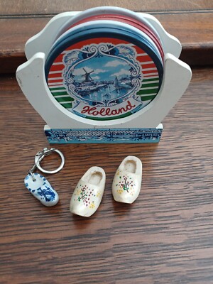 HOLLAND Souvenirs coasters and  wood shoes