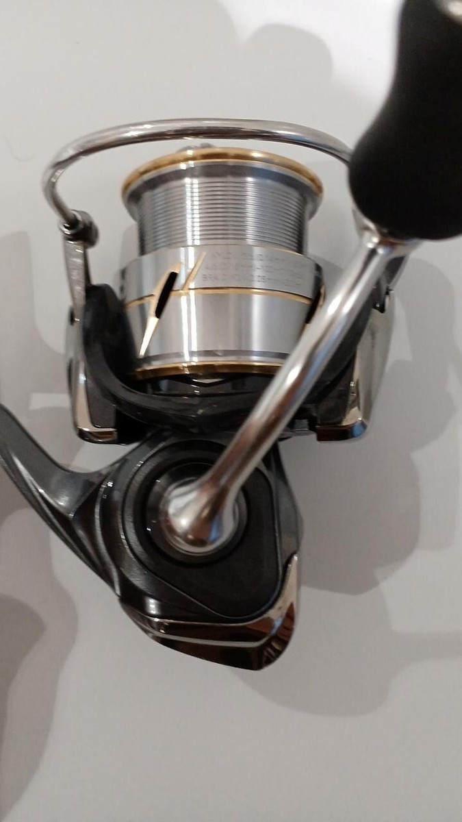美品　20LUVIAS FC LT2000S Daiwa 20 Luvias 2020-2023