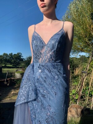 princess polly baby blue dress Light sparkly silvery/blue prom dress/special occasion size 8