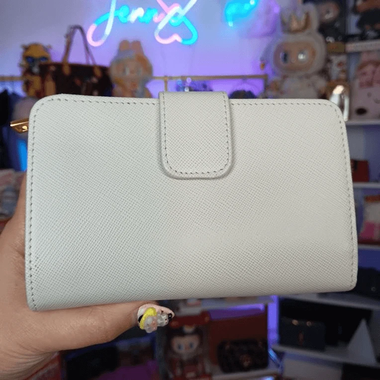 Prada Día de San Valentín Edición Limitada Blanco Cuero Saffianon Talla Mediana Pared Sin Usar Foto 4 de 4