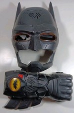 DC Comics Batman Mask with Arm Gauntlet with Lights and Sounds Mask Not Working