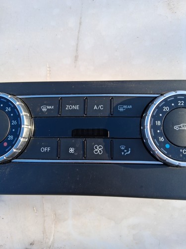 Mercedes-Benz CLS C218 X218 2015 Climate control unit module A2049000715 - Picture 3 of 7