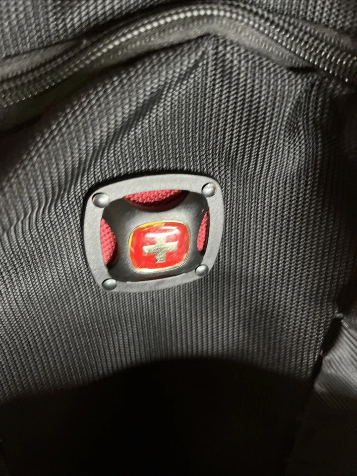 Swiss Gear Sherpa 16" Laptop Computer Backpack Black/Gray - Image 4 of 4