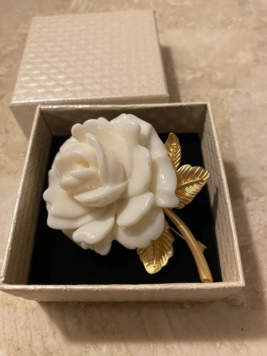 Beautiful White Rose Flower Brooch Pin Fashion Resin Jewelry