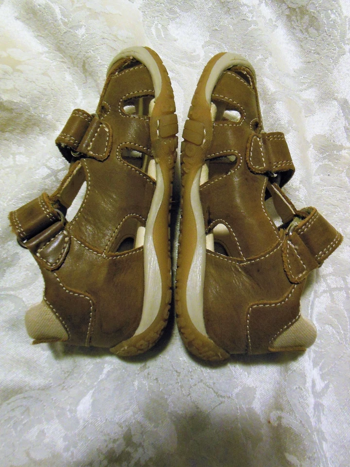 NUEVA Sandalia Primigi Kids Gannon 1-E SP12 Talla 23 (US 6.5) Cuero Marrón Precio de venta sugerido por el fabricante $81.95 Foto 3 de 4