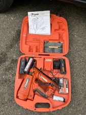 Paslode 16 gauge angled finish nailer IM250A 3 battery 1 charger