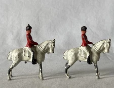 2 SMALL Vintage Toy Soldiers / Huntsman Figures on Horseback Britains Era #85860