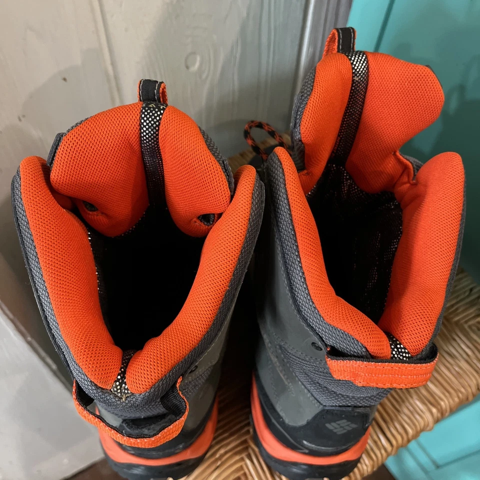 Botas de nieve Columbia Tech Light, Omni Heat, naranja y gris para hombre talla 10” Foto 4 de 4