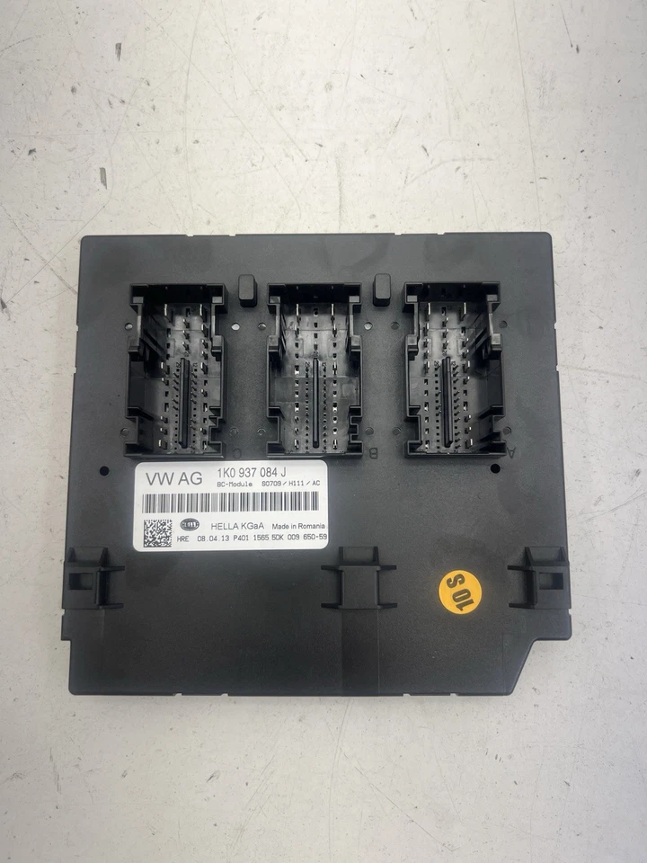 Módulo de control de carrocería Volkswagen Golf 2010-2014 OEM. Foto 2 de 4