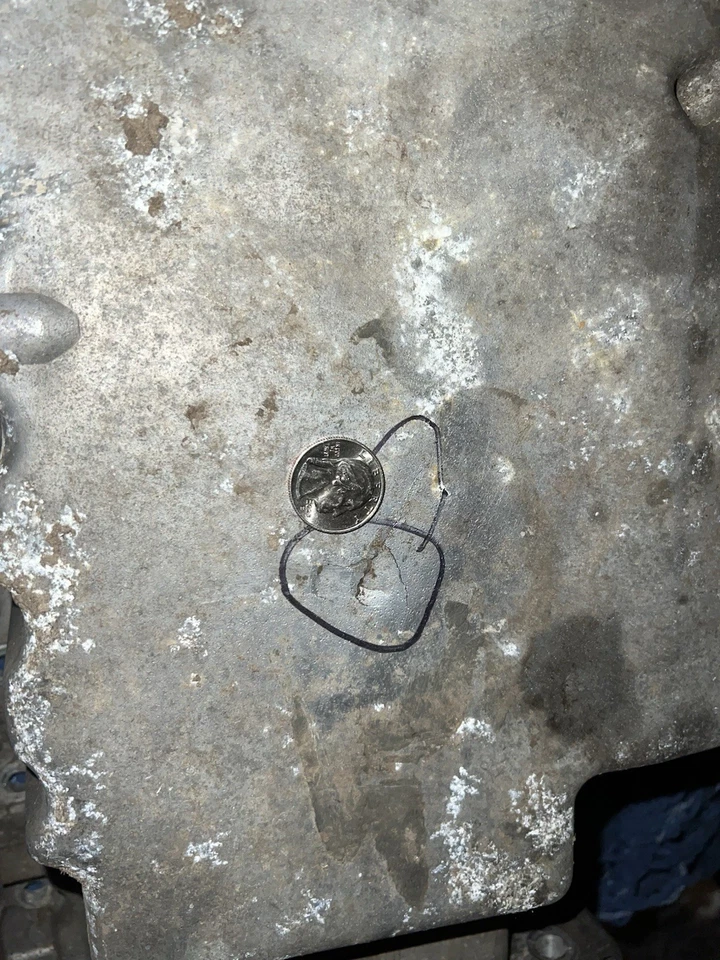 1996 Volvo 850 GLT Oil Pan Naturally aspirated - For Repair - Image 2 of 4