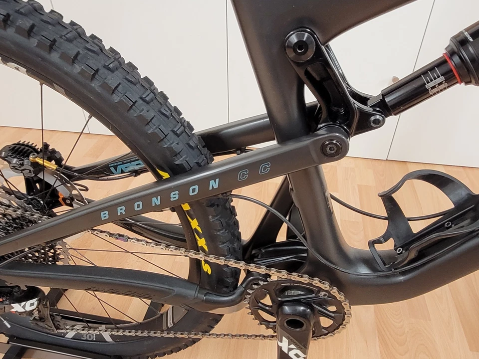 🚴♂️ Santa Cruz Bronson 2.0 Allmountain 27,5" – Fox 36 / X0 Eagle / Black week - Bild 3 von 4