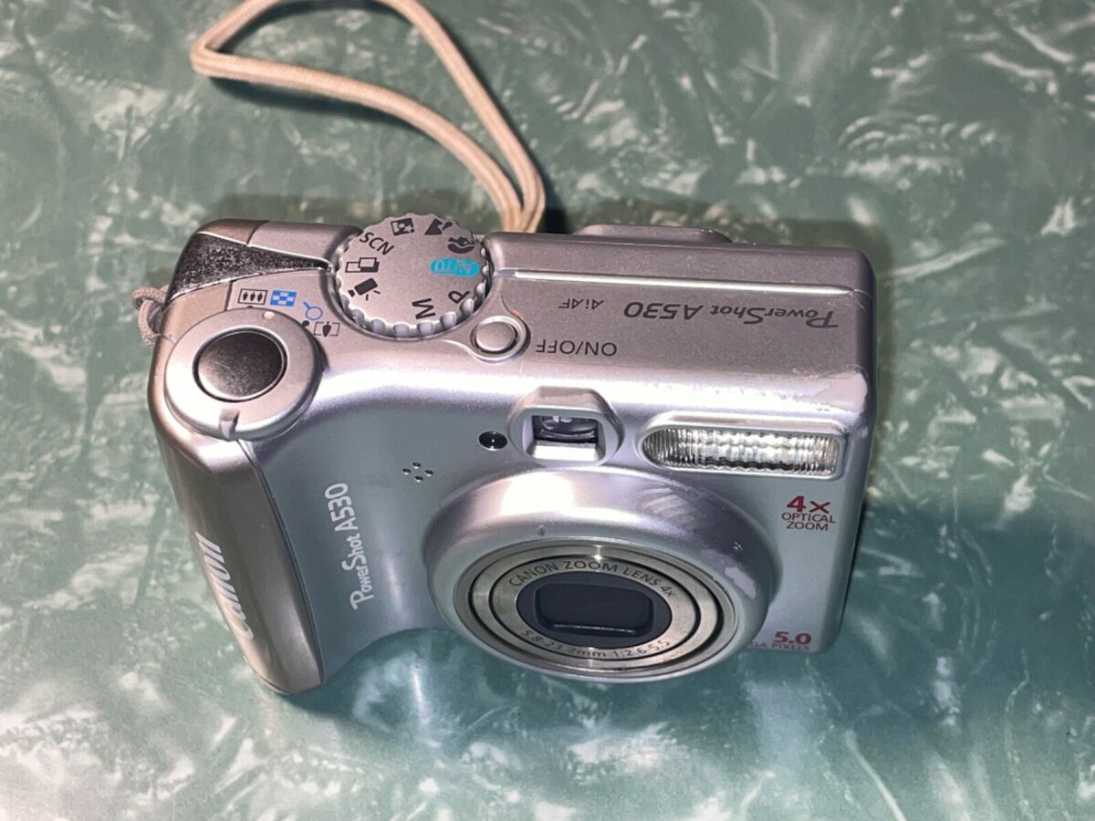 Canon Power Shot A530 Camera -Great- Working-Uses 2 AA Canon Power Shot A530 Camera -Great- Working-Uses 2 AA