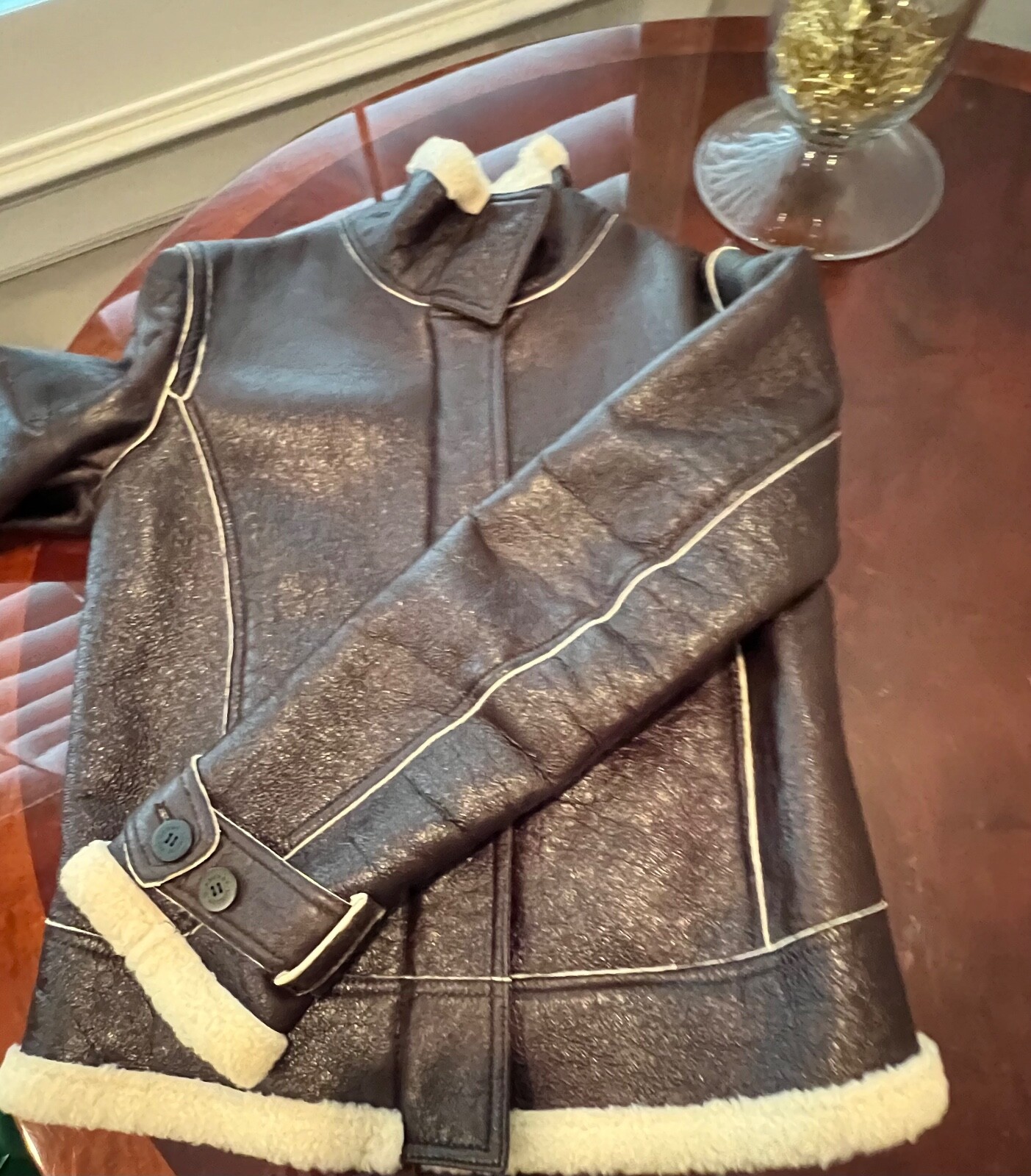 BURBERRY LONDON VINTAGE LEATHER / SHERPA ZIP JACKET SIZE 8 image 2